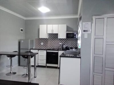 Safi Self-catering 1-Bedroom Suite