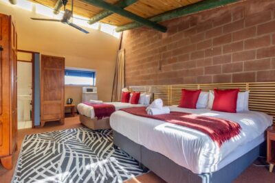 Standard Triple Room 11