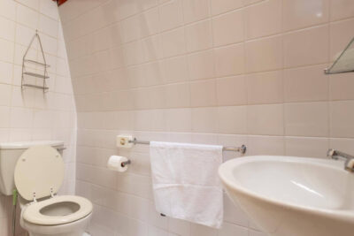 Standard Triple Room 11