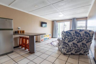 One Bedroom Apartment 8