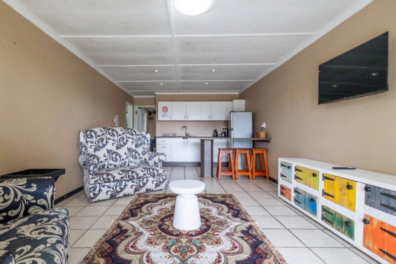 One Bedroom Apartment 8