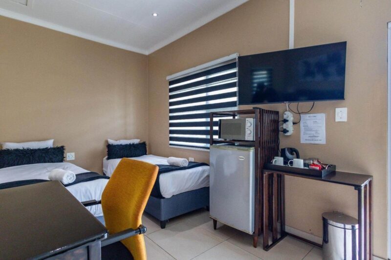 Superior Triple Room 2