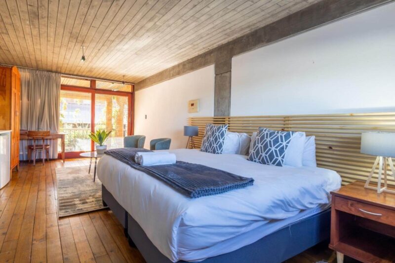 Modern Deluxe Bedroom 9A