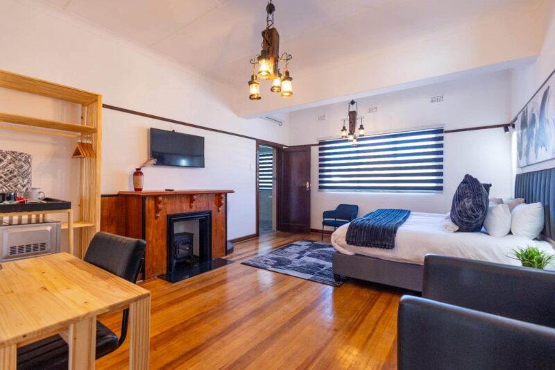 Superior King Room 4