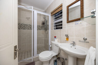 Gardenia King Garden Suite